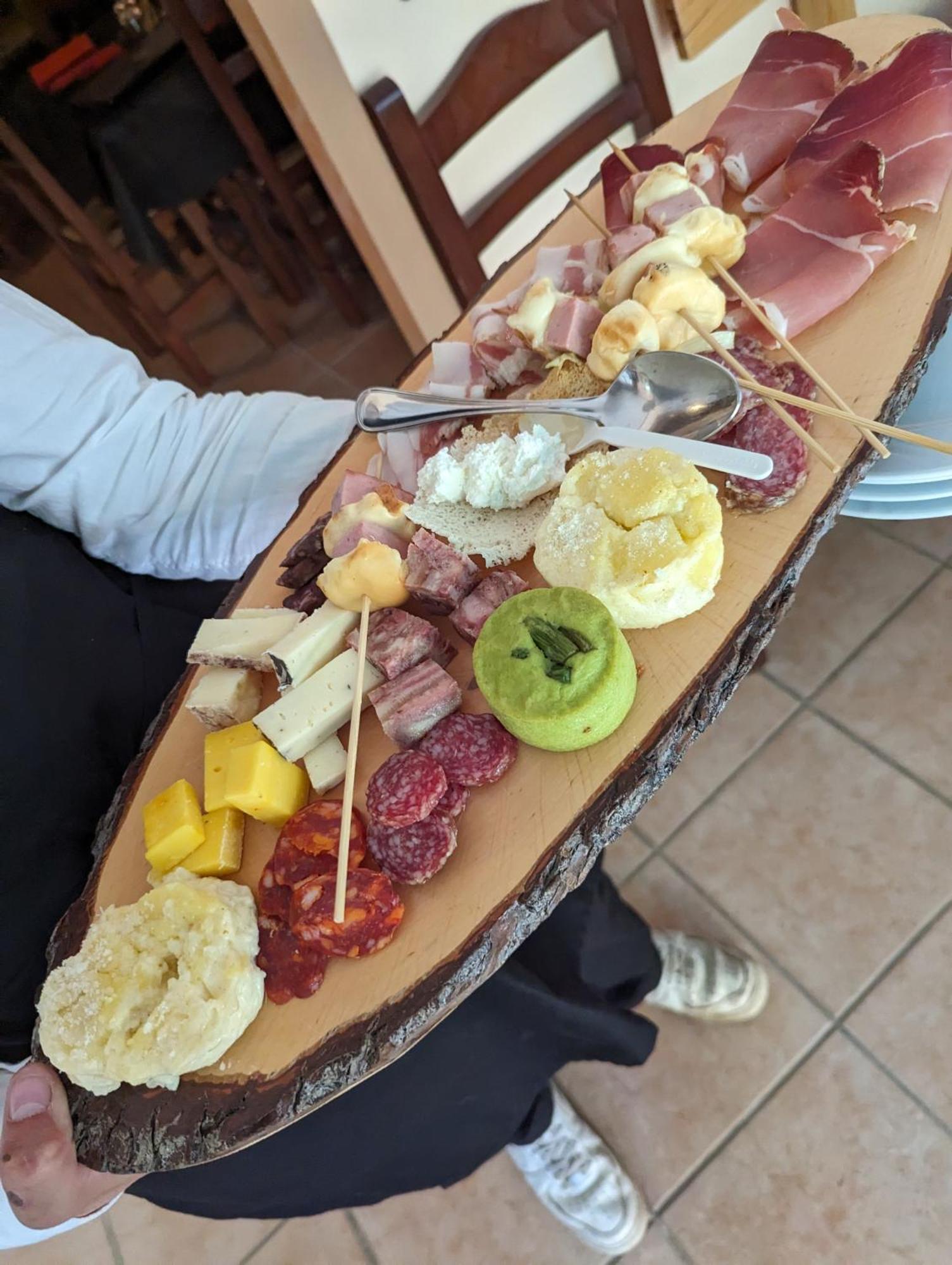 Hotel Il Rifugio Del Lupo 斯坎诺 外观 照片