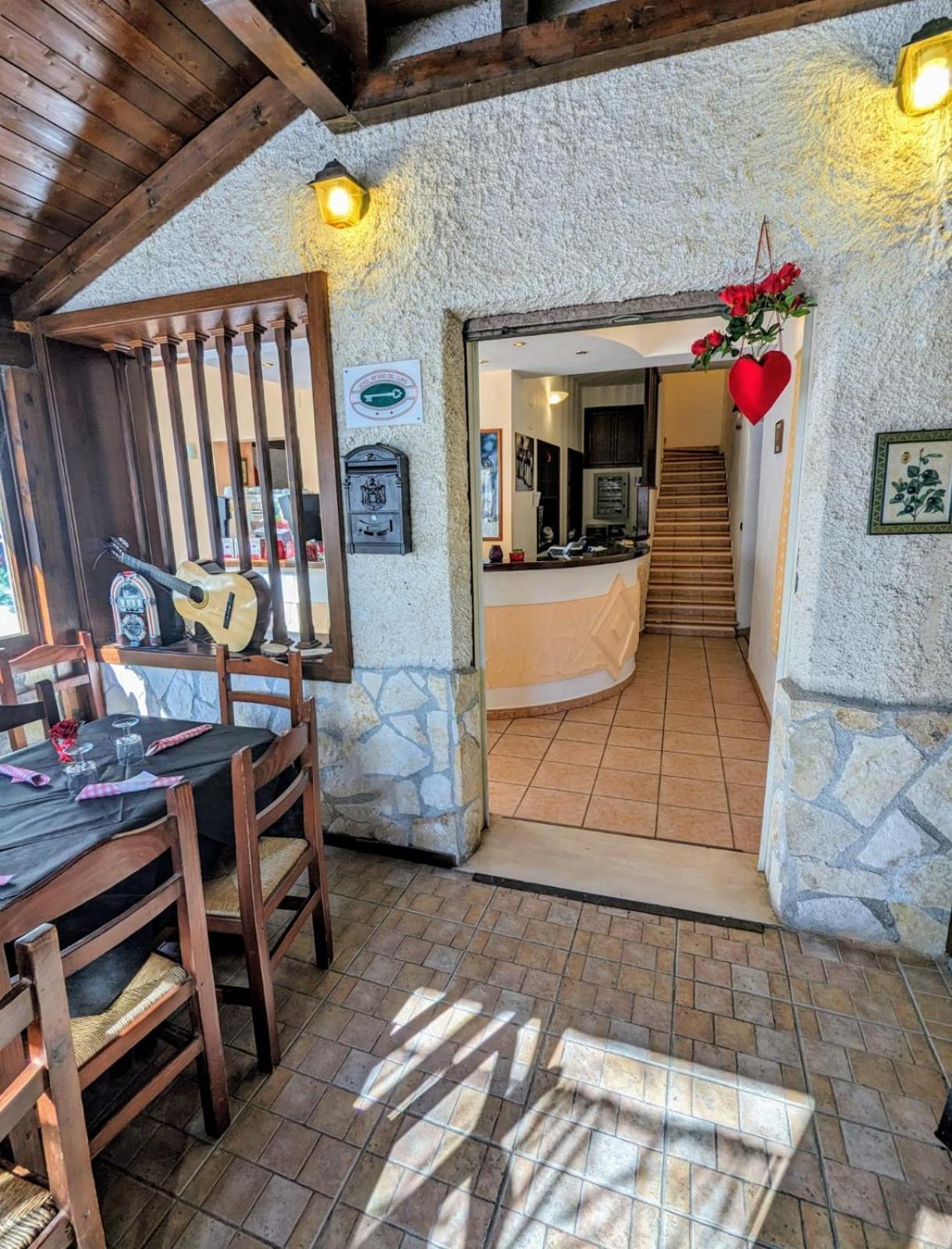 Hotel Il Rifugio Del Lupo 斯坎诺 外观 照片